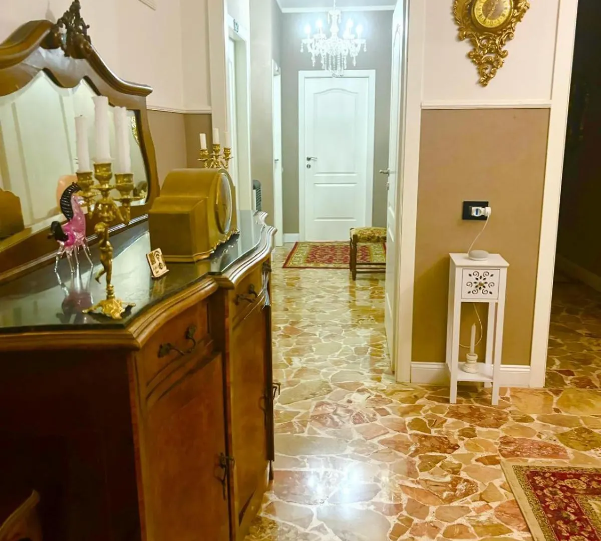 로타 들마냐 Il Borgo Del Castello B&B